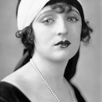  Carmel Myers