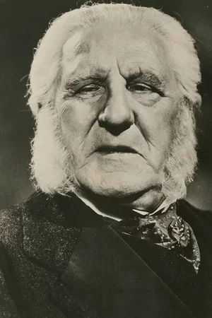 Finlay Currie photo
