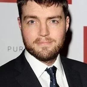 Photo star : Tom Burke