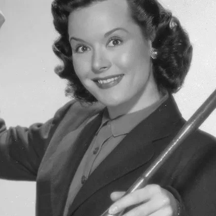  Eve Miller