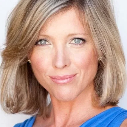  Lia D. Mortensen