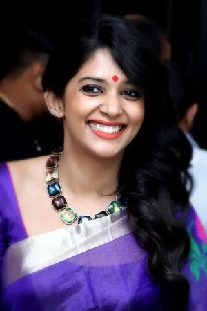  Nyla Usha
