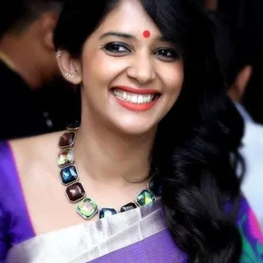 Photo star :  Nyla Usha