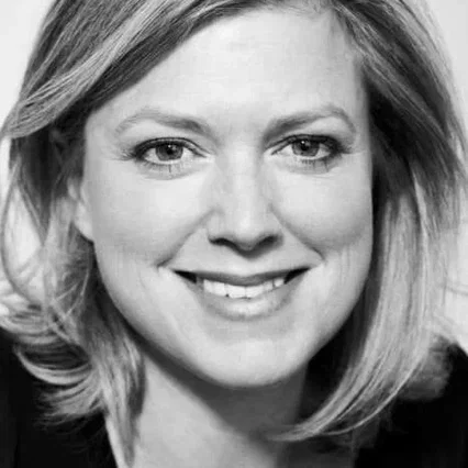  Caroline Harker