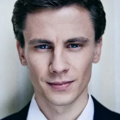  Adam Bobik