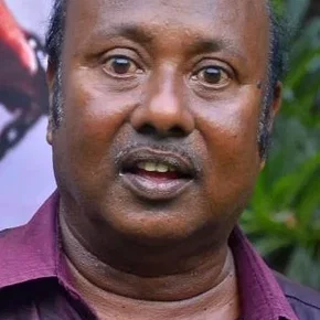 Photo star :  Lollu Sabha Manohar