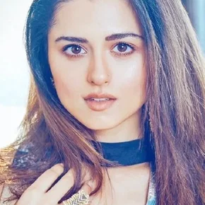 Photo star :  Ridhi Dogra