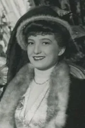  Marcelle Arnold