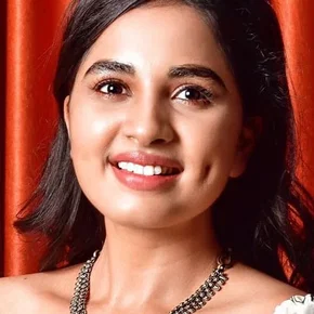 Photo star :  Srushti Dange