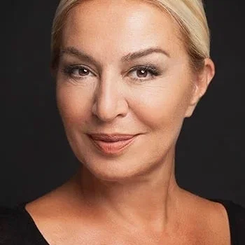  Gülenay Kalkan