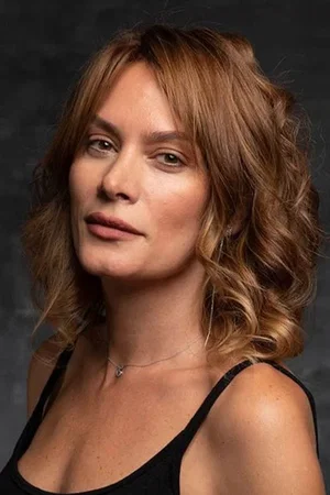  Ebru Cündübeyoğlu