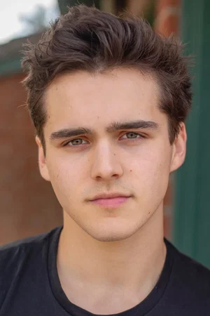  Charlie Gillespie photo
