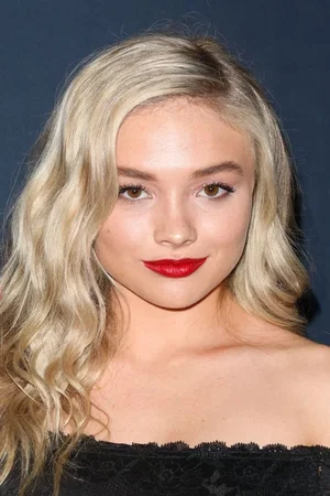  Natalie Alyn Lind