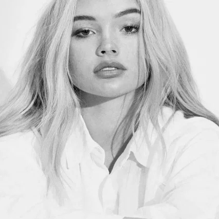  Natalie Alyn Lind