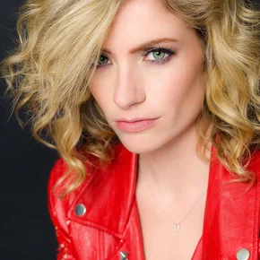 Photo star :  Cody Renee Cameron