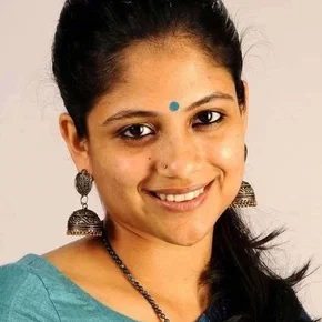 Photo star :  Aditi Balan