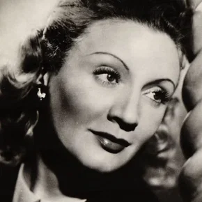 Photo star : Mona Goya