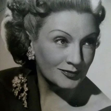 Mona Goya