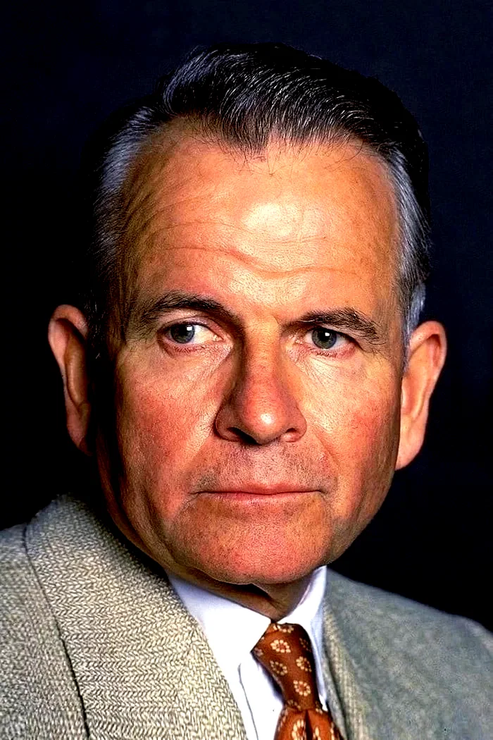 Ian Holm