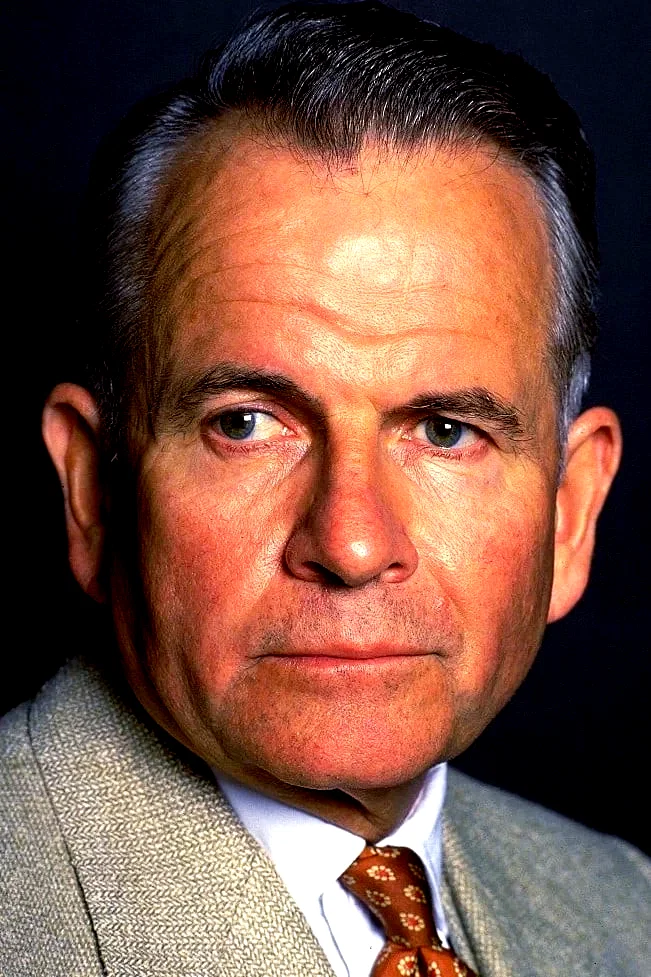 Ian Holm