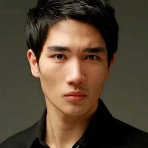 Photo star :  Um Tae-goo