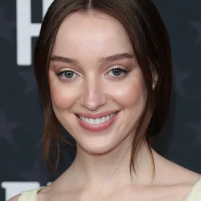 Photo star :  Phoebe Dynevor