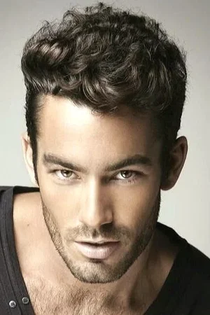 Aaron Diaz