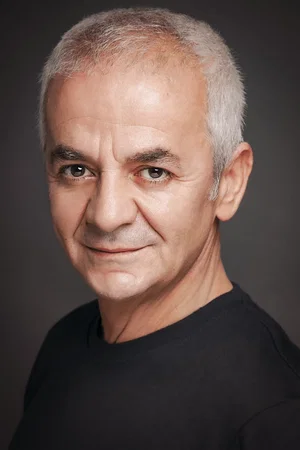  Zafer Algöz