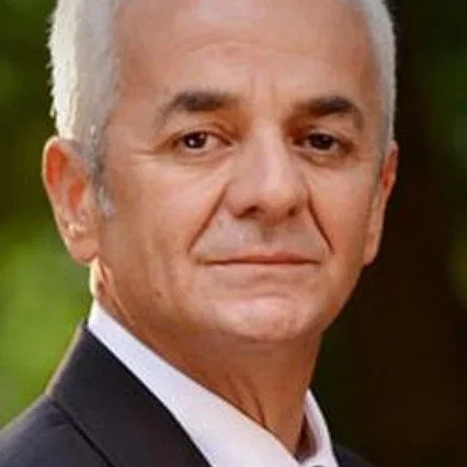  Zafer Algöz