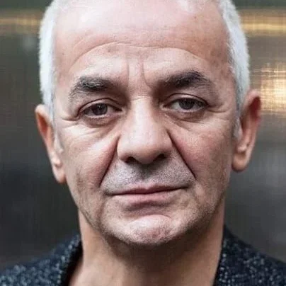  Zafer Algöz