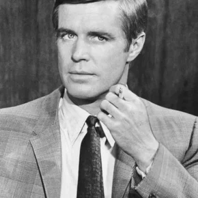Photo star : George Peppard