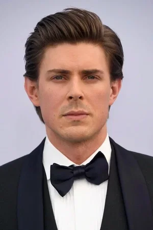 Chris Lowell photo