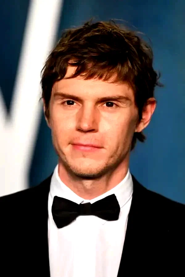 Evan Peters