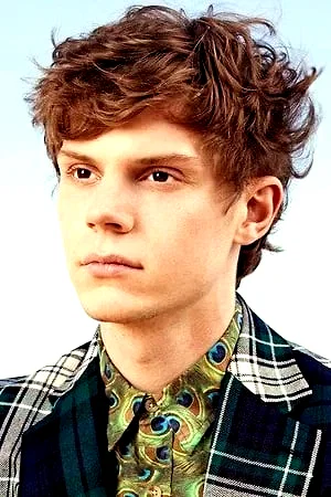 Evan Peters