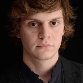 Photo star : Evan Peters