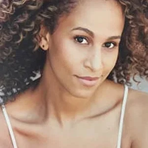  Melanie Nyema