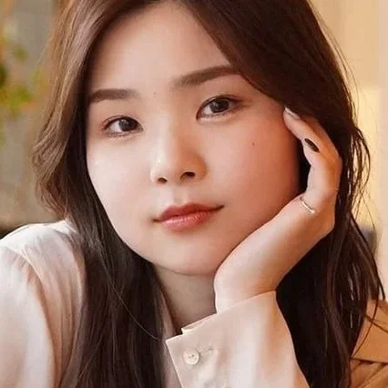  Emiri Suyama