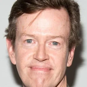 Photo star : Dylan Baker