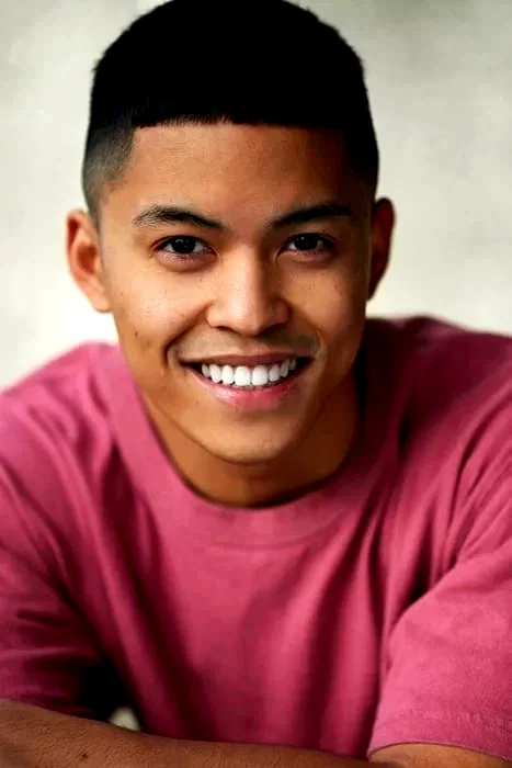 Neil Robles