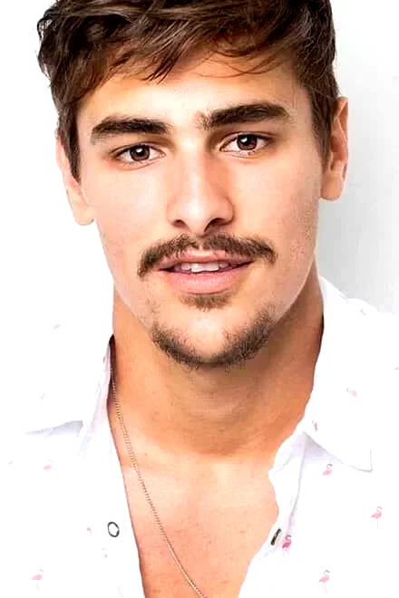  Bruno Montaleone