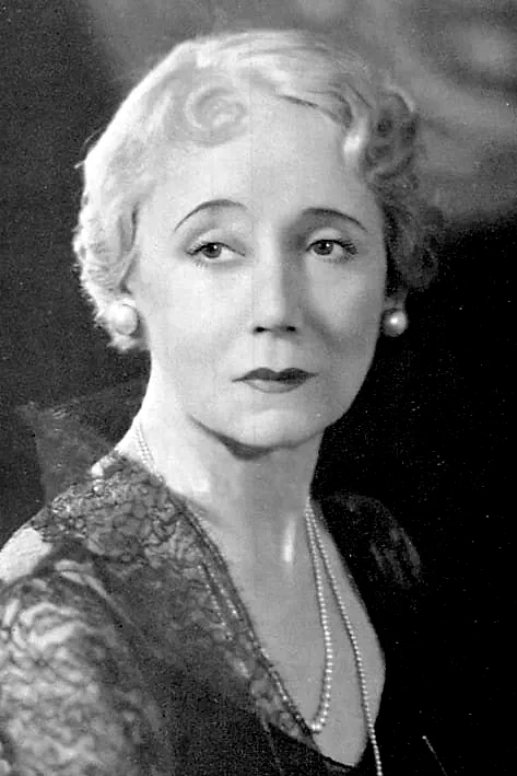  Helen Haye