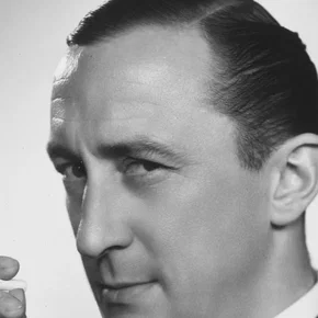 Photo star :  George Curzon