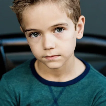  Gavin Warren