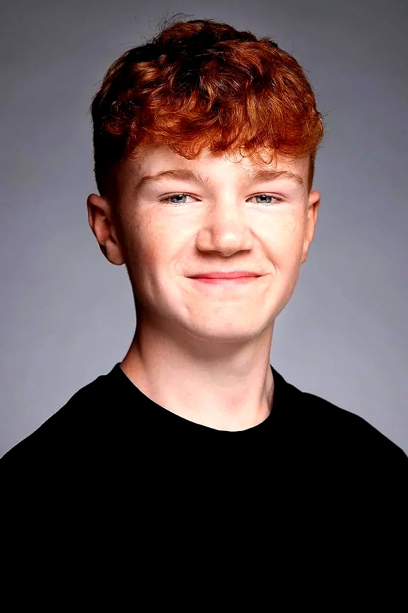  Aaron MacGregor