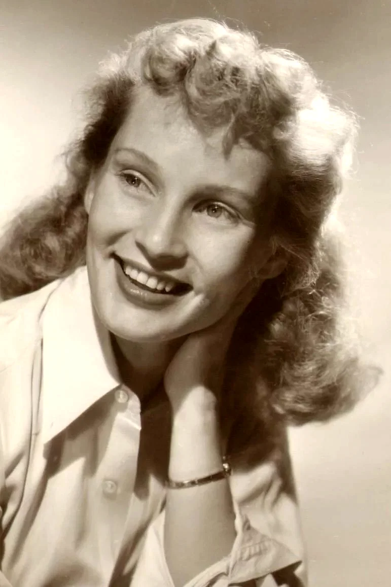  Lenka Peterson