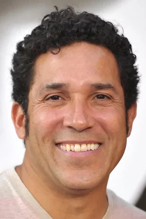 Oscar Nunez photo