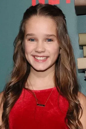  Alisha Weir