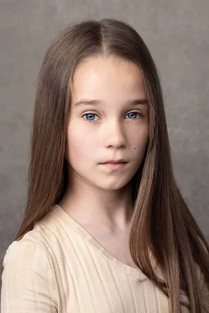  Alisha Weir photo