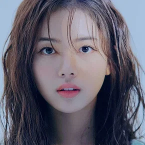 Photo star :  Roh Jeong-eui