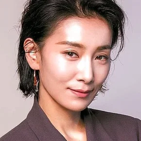 Photo star :  Kim Seo-hyung